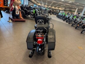 2006 Harley-Davidson Road King FLHRSI thumb 2