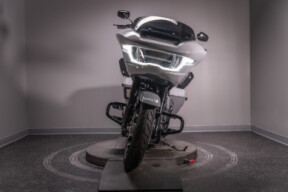 2025 Road Glide® (FLTRX) thumb 3