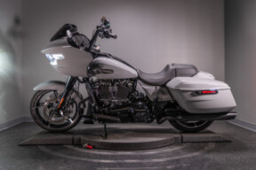 2025 Road Glide® (FLTRX) thumb 1
