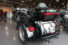 2024 Harley-Davidson Tri Glide Ultra thumb 1