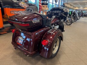 2019 Harley Davidson Tri Glide Ultra FLHTCUTG thumb 3