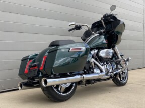 2024 Harley-Davidson® Road Glide® Limited Alpine Green thumb 2