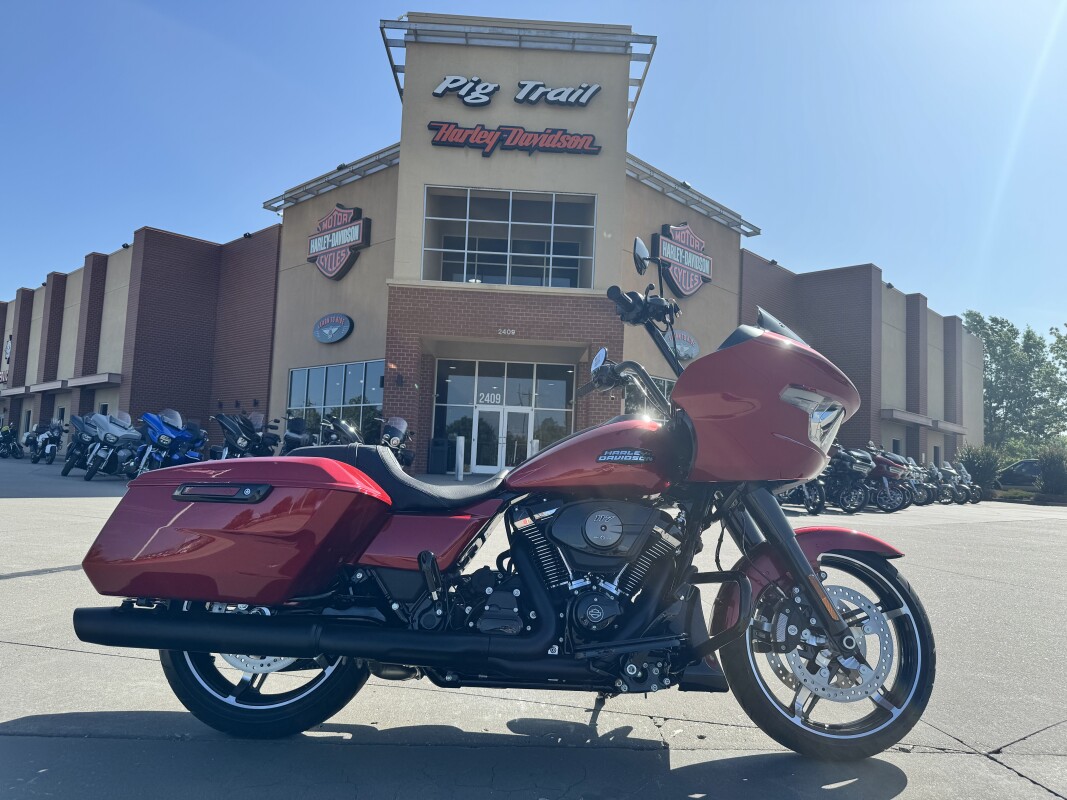 2025 Harley-Davidson Road Glide FLTRX Brilliant Red