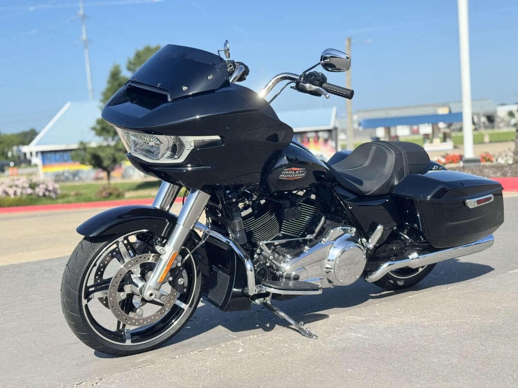 2025 Harley-Davidson Road Glide FLTRX Vivid Black - Photo 5