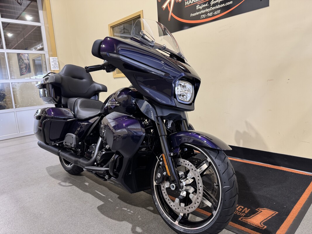 FLHXU 2025 Street Glide Ultra - Photo 2