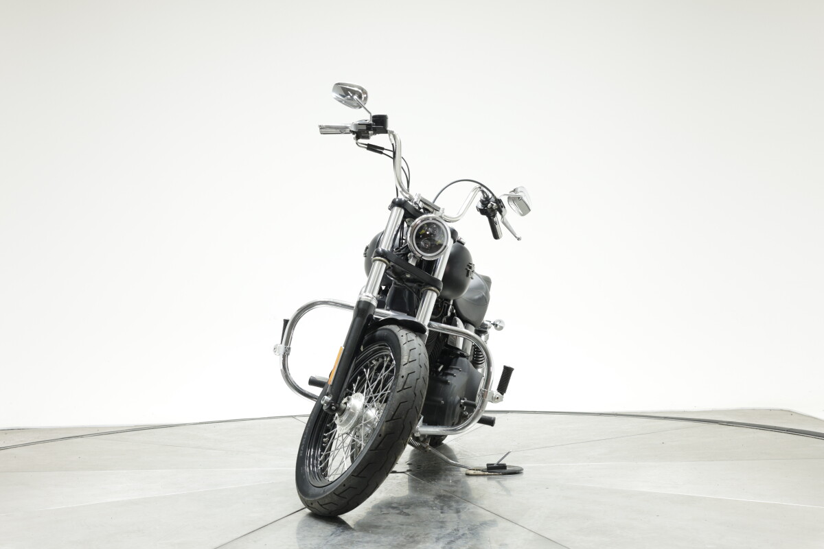 2014 HARLEY-DAVIDSON FXDB103 STREET BOB in BLACK DENIM with 13089 miles - Photo 6