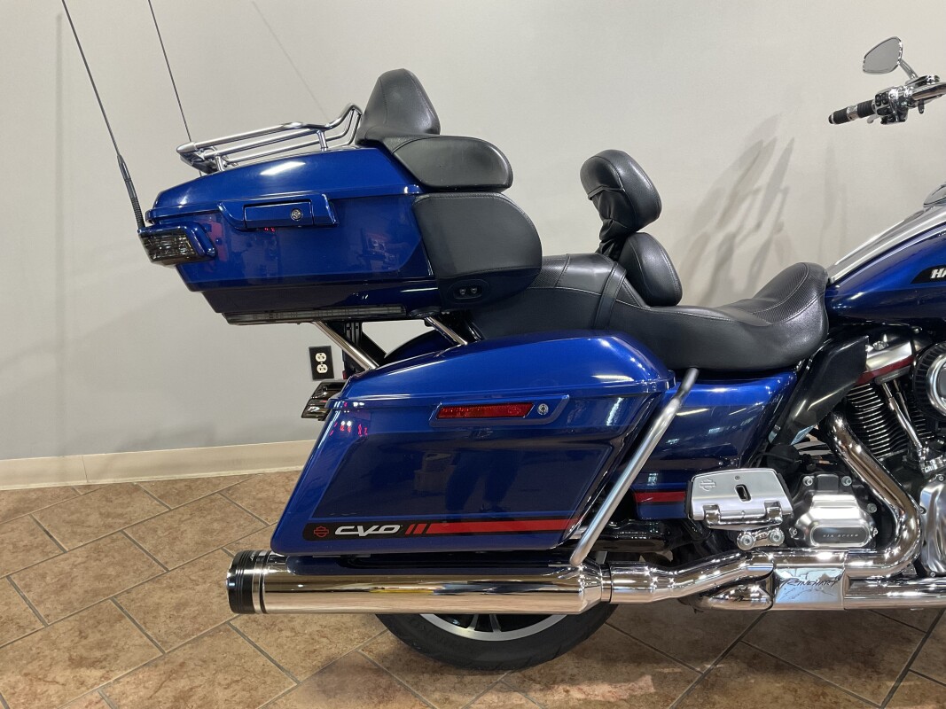 2020 Harley-Davidson CVO Limited Moonlight Blue & Deep Sea Blue FLHTKSE - Photo 5