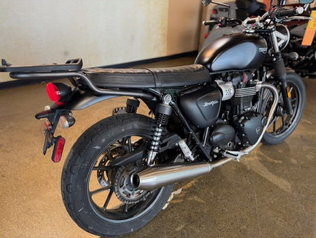 2017 Triumph Street Twin - Photo 4