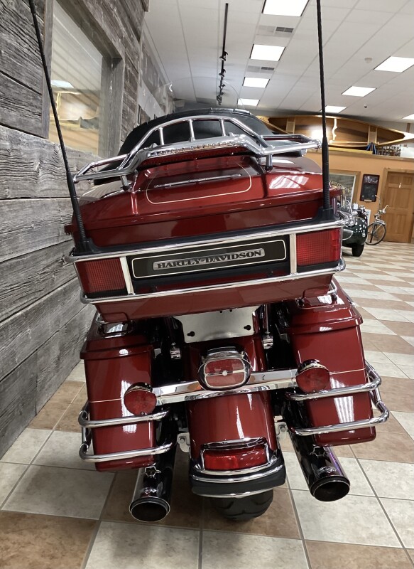 2010 Harley-Davidson Electra Glide Ultra Classic Red Hot Sunglo - Photo 3