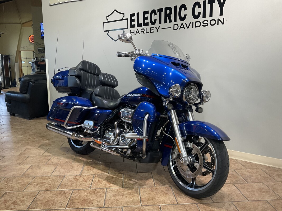 2020 Harley-Davidson CVO Limited Moonlight Blue & Deep Sea Blue FLHTKSE - Photo 3