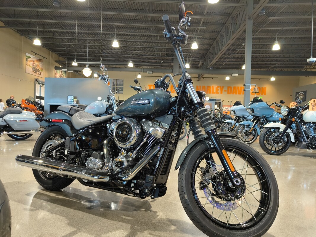 2025 Harley-Davidson Street Bob Iron Horse Metallic w/Cast Wheels - Photo 4