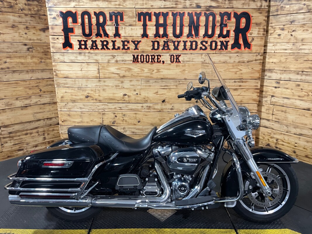 Harley-Davidson Road King 2017 FLHR Vivid Black