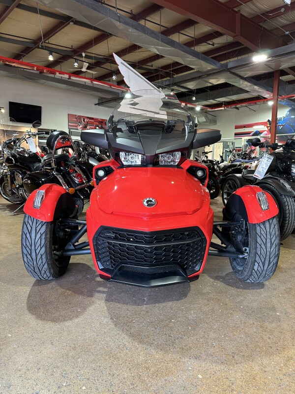 2022 Can-am Spyder F3-T SE6 - Red - Photo 2