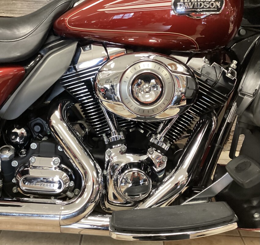 2010 Harley-Davidson Electra Glide Ultra Classic Red Hot Sunglo - Photo 5