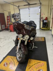 2021 Harley-Davidson® Ultra Limited Midnight Crimson thumb 2