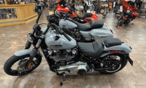 2025 Harley-Davidson® Street Bob® Billiard Grey w/Laced Wheels thumb 1