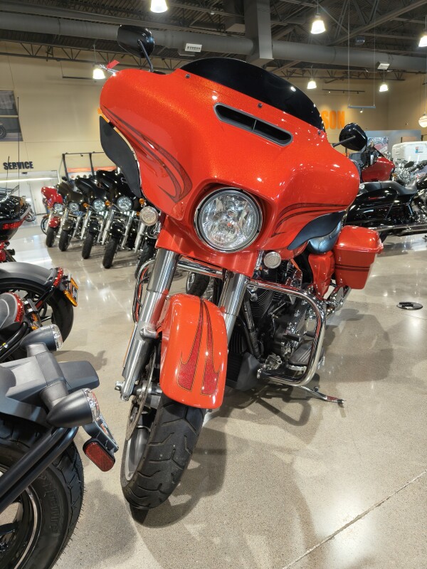 2017 Harley-Davidson Street Glide Special Custom Colour Laguna Orange - Photo 4