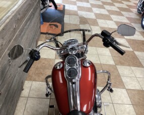 2018 Harley-Davidson® Low Rider® Wicked Red thumb 1