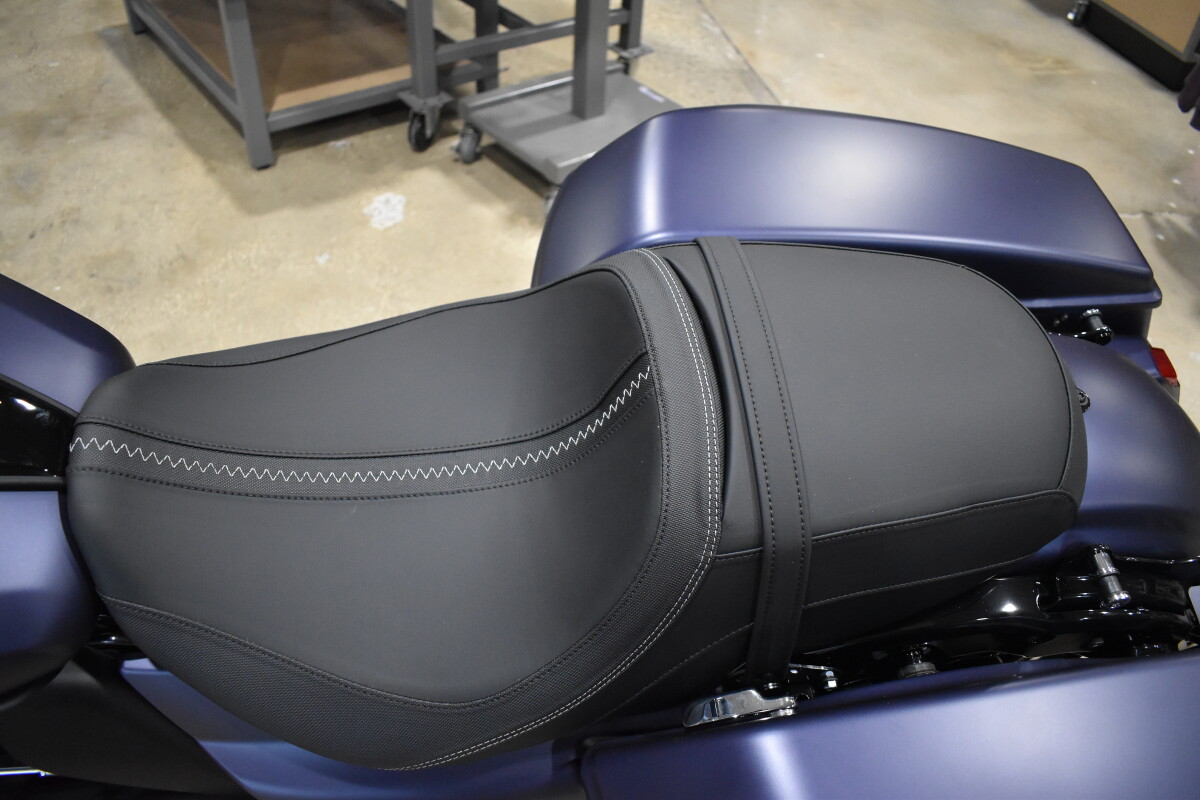 2025 Harley-Davidson Road Glide – Premium Touring Experience - Photo 9