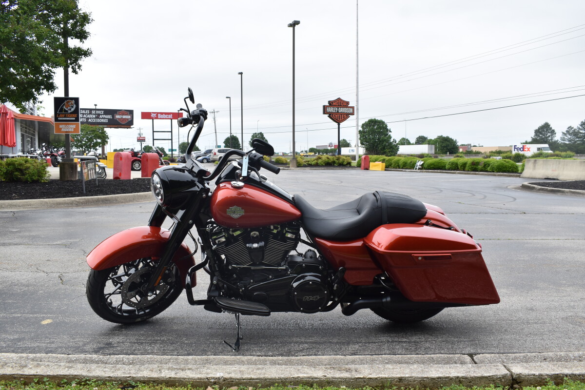 2025 Harley-Davidson Road King Special – Aggressive Custom Touring - Photo 5