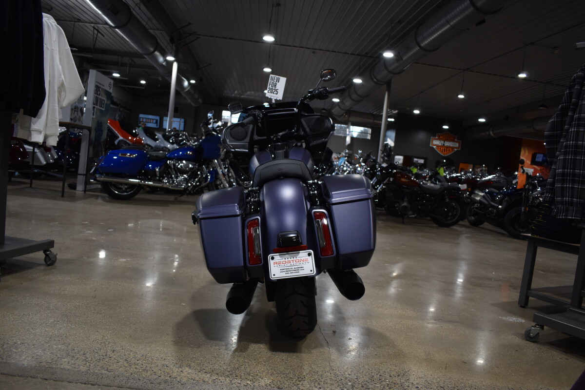2025 Harley-Davidson Road Glide – Premium Touring Experience - Photo 5