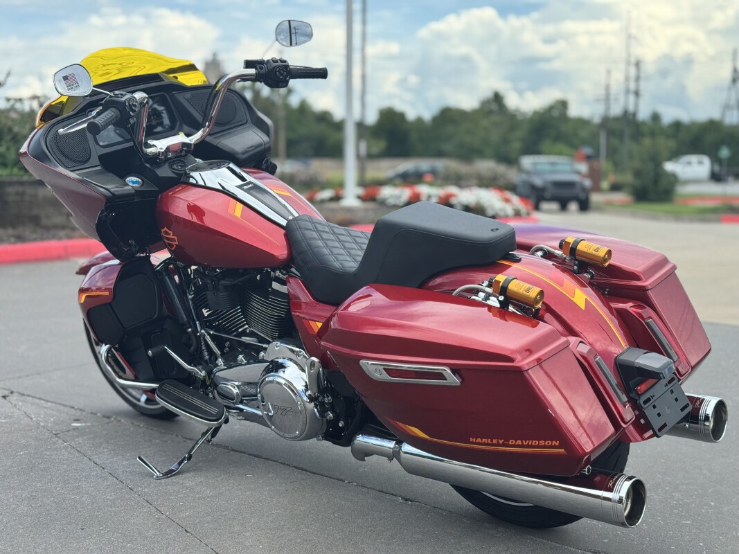 2025 Harley-Davidson Road Glide FLTRX Brilliant Red 602716 - Photo 4