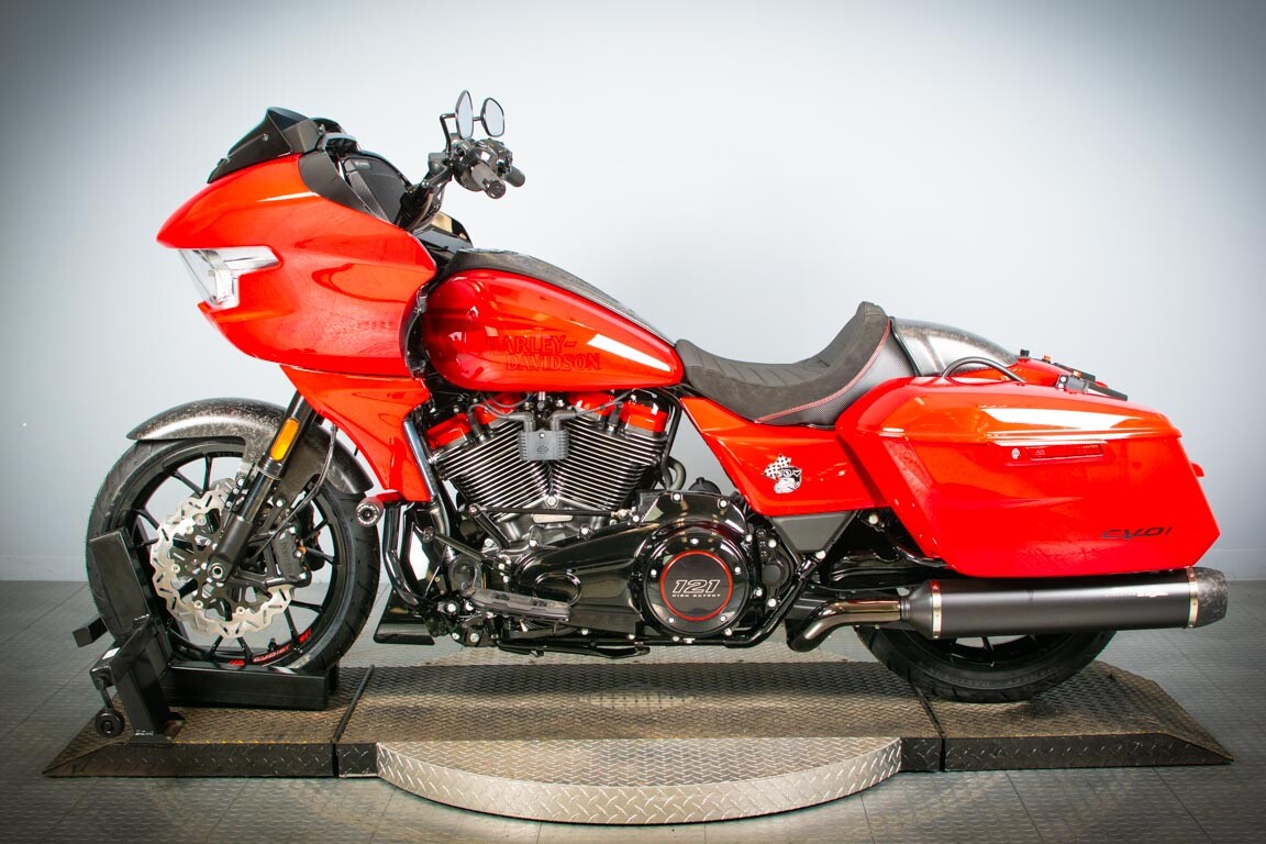 2025 Harley-Davidson CVO Road Glide ST FLTRXSTSE - Photo 5
