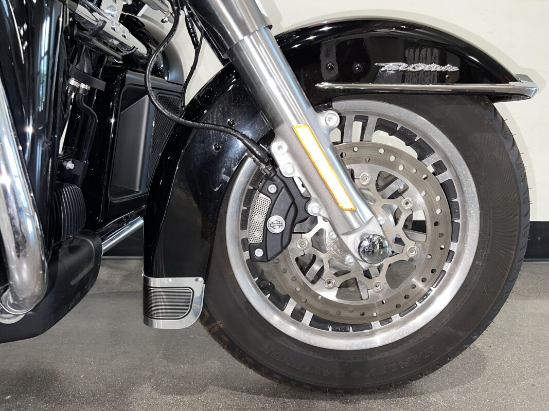 2023 Harley-Davidson Tri Glide Ultra FLHTCUTG - Photo 3