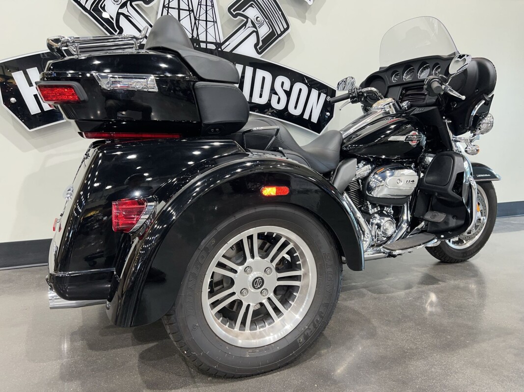 2023 Harley-Davidson Tri Glide Ultra FLHTCUTG - Photo 9