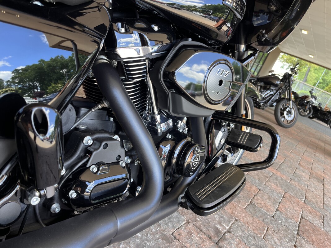 2025 Harley Davidson Road Glide FLTRX - Photo 5