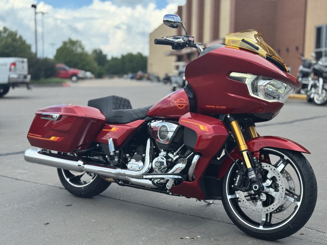 2025 Harley-Davidson Road Glide FLTRX Brilliant Red 602716 - Photo 2