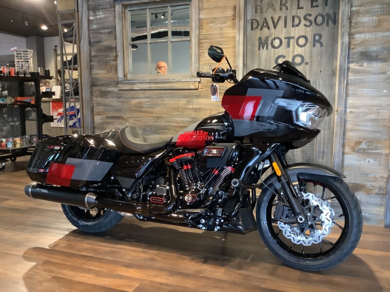 Harley-Davidson® CVO™ Road Glide® ST 2025 FLTRXSTSE C5-25 Hot Lap