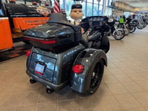 2025 Harley Davidson Tri-Glide Ultra FLHTCUTG thumb 3
