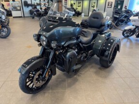 2025 Harley Davidson Tri-Glide Ultra FLHTCUTG thumb 0