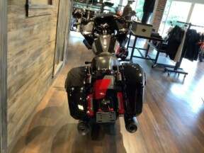 Harley-Davidson® CVO™ Road Glide® ST 2025 FLTRXSTSE C5-25 Hot Lap thumb 0
