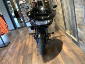 Harley-Davidson® CVO™ Road Glide® ST 2025 FLTRXSTSE C5-25 Hot Lap thumb 3