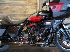 Harley-Davidson® CVO™ Road Glide® ST 2025 FLTRXSTSE C5-25 Hot Lap thumb 2