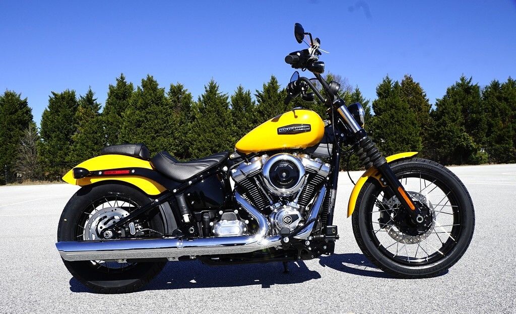 FXBB 2025 Street Bob™