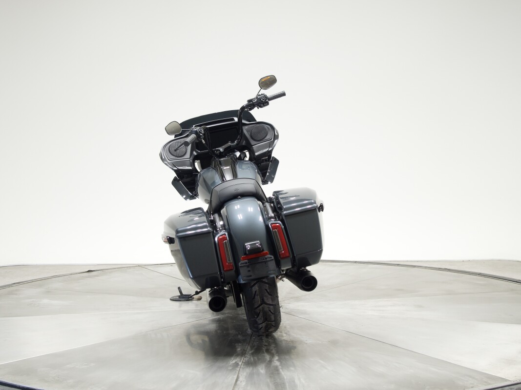 2025 Harley-Davidson FLTRX Road Glide in Iron Horse Metallic with 10 miles - Photo 5