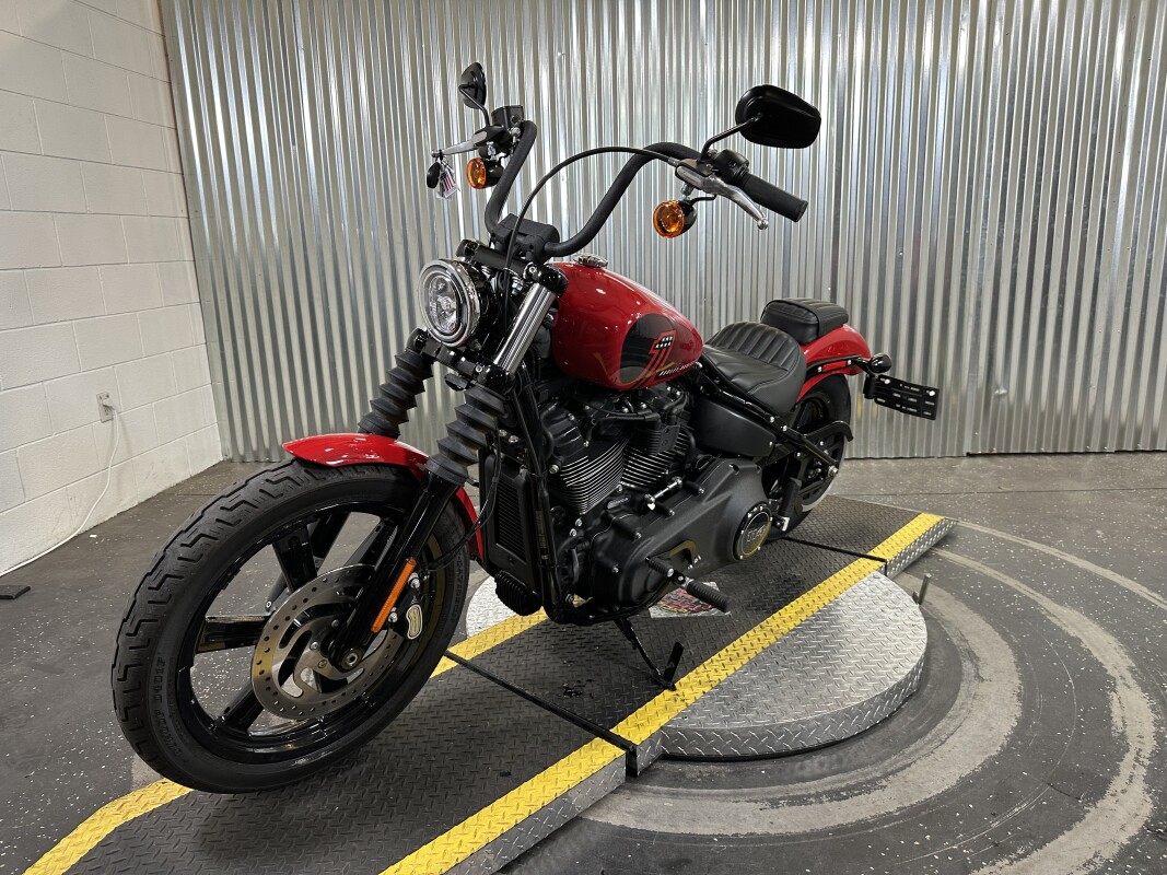 2023 Harley-Davidson Street Bob 114 Redline Red - Photo 4
