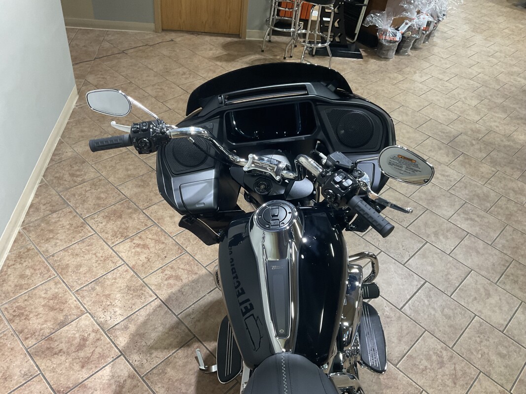 2025 Harley-Davidson Road Glide Vivid Black FLTRX - Photo 6