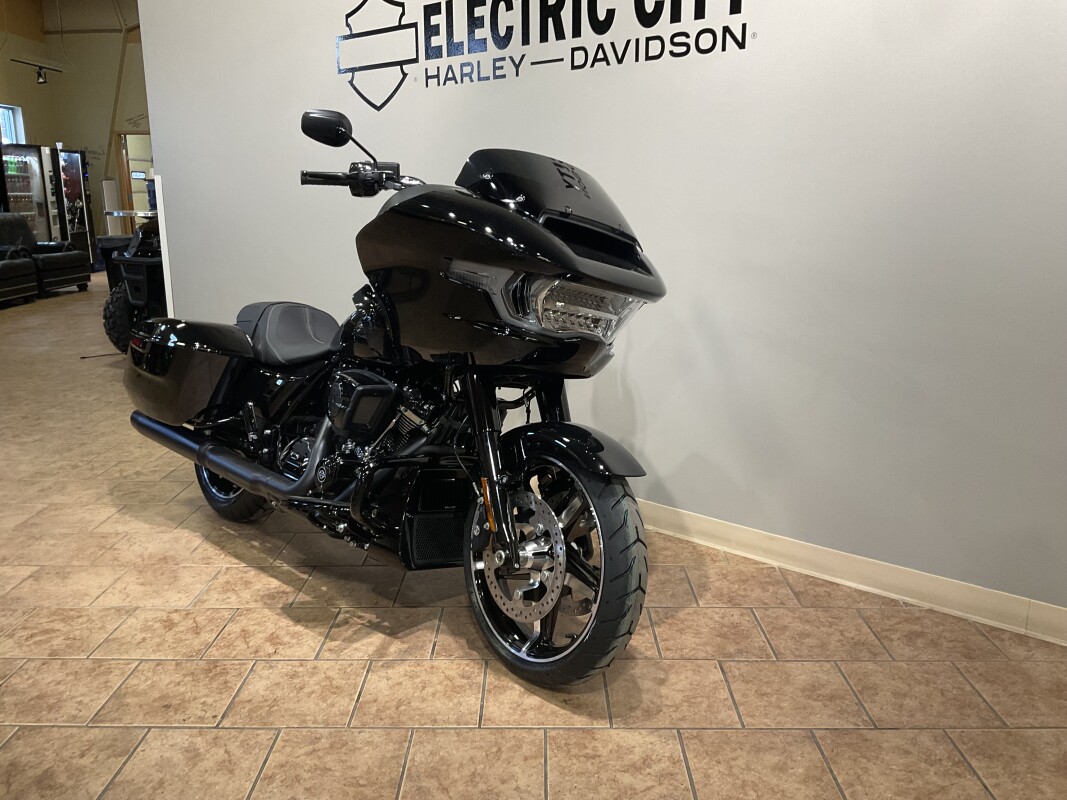2025 Harley-Davidson Road Glide Vivid Black FLTRX - Photo 3