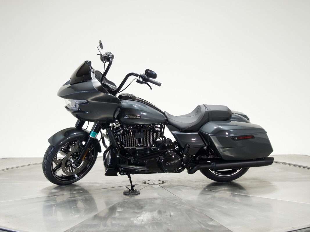 2025 Harley-Davidson FLTRX Road Glide in Iron Horse Metallic with 10 miles - Photo 8