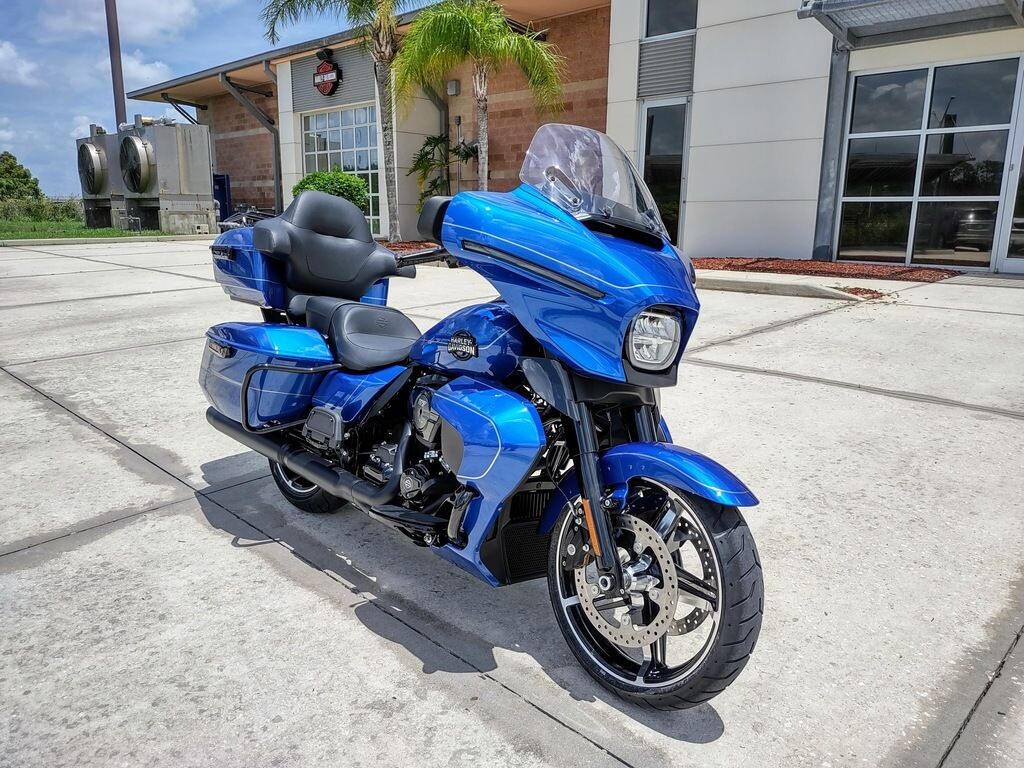 FLHXU 2025 Street Glide™ Ultra