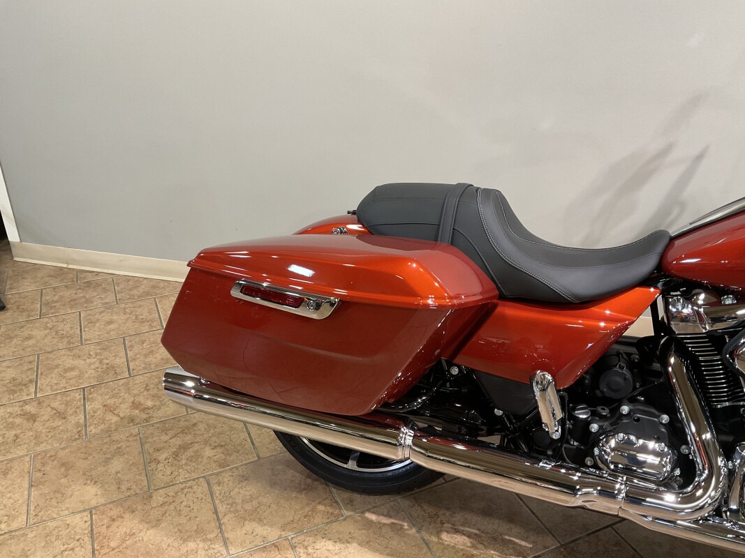 2025 Harley-Davidson Road Glide Brilliant Red FLTRX - Photo 5