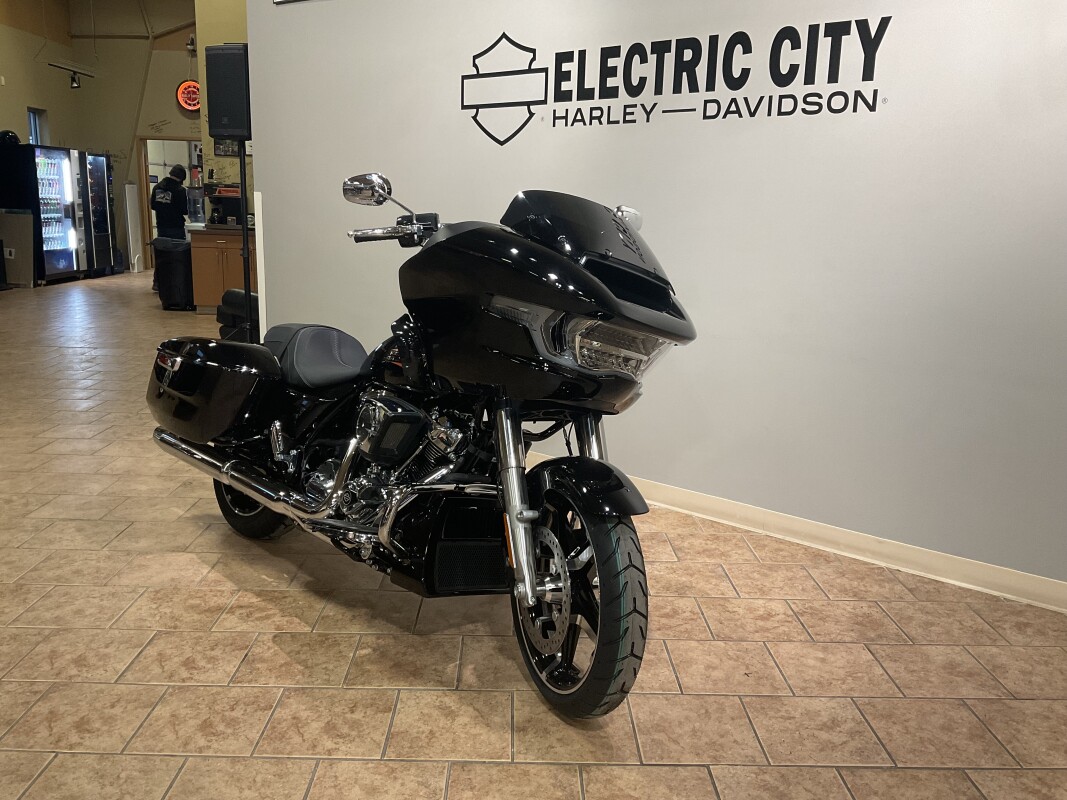 2025 Harley-Davidson Road Glide Vivid Black FLTRX - Photo 3