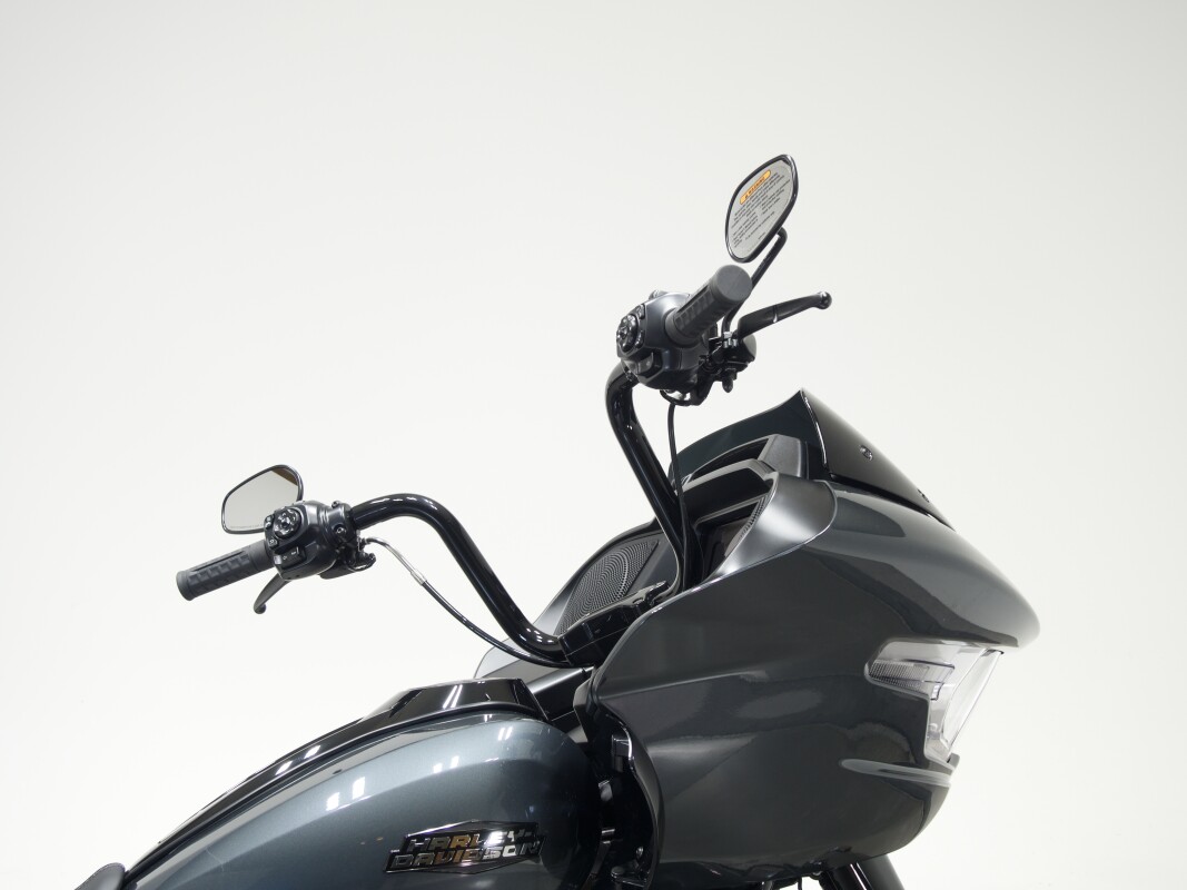 2025 Harley-Davidson FLTRX Road Glide in Iron Horse Metallic with 10 miles - Photo 2