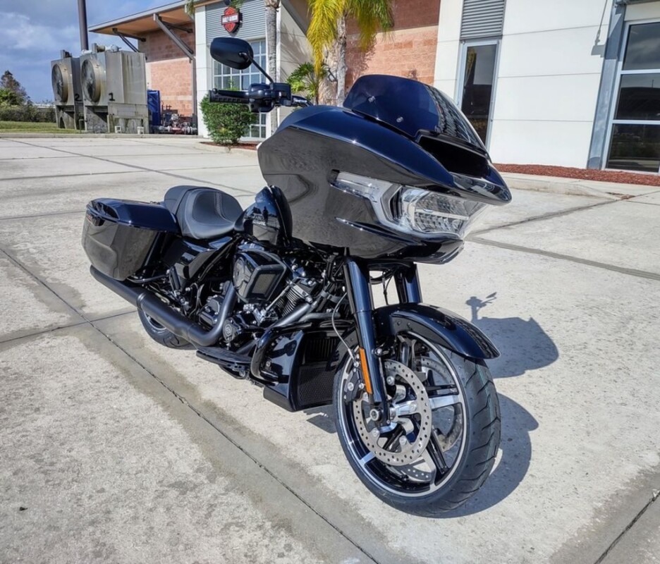 FLTRX 2025 Road Glide™