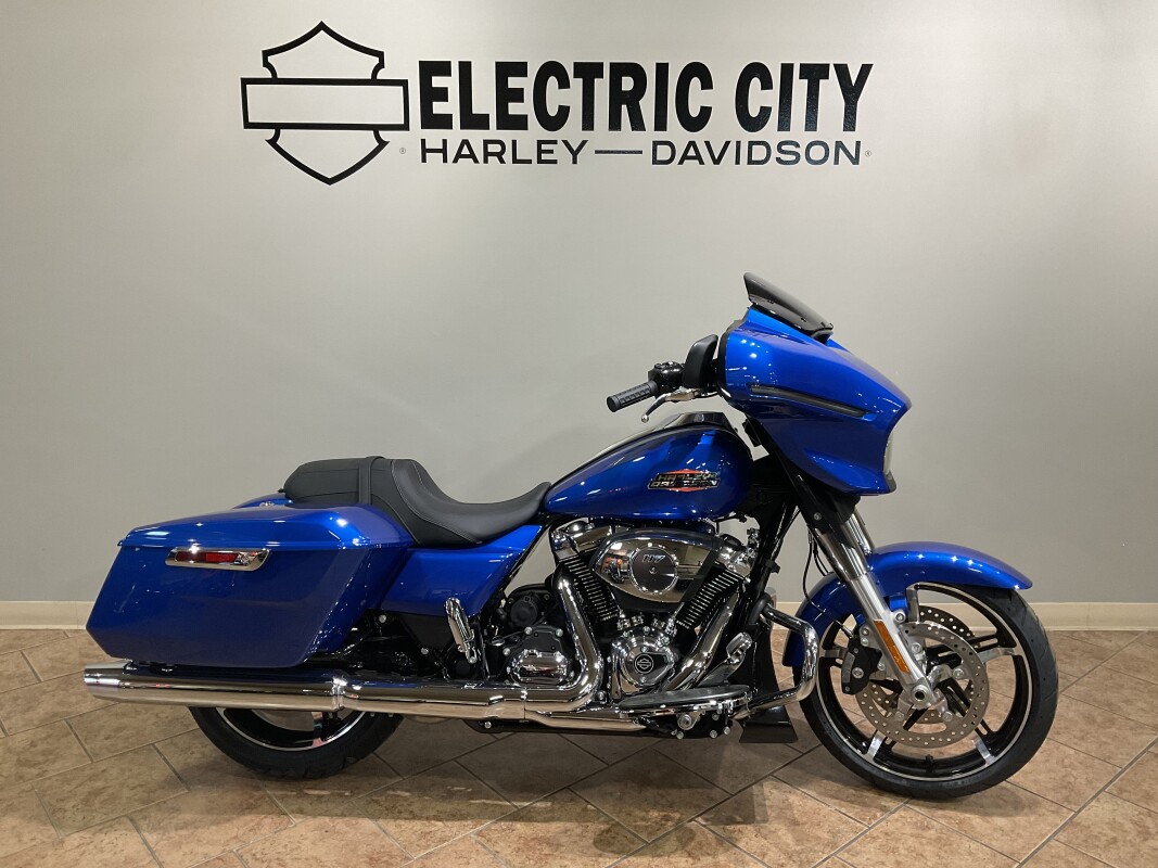 2025 Harley-Davidson Street Glide Blue Burst FLHX