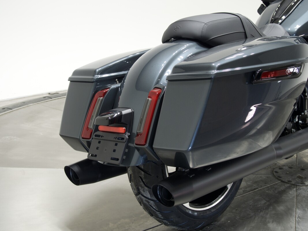 2025 Harley-Davidson FLTRX Road Glide in Iron Horse Metallic with 10 miles - Photo 6